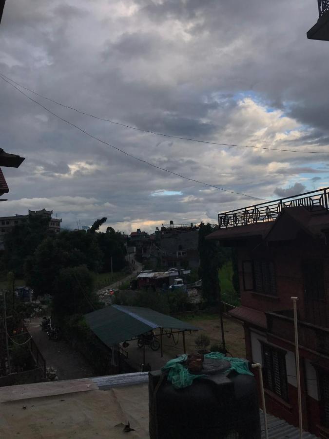 Hotel Aarjan And Restaurant Pokhara Exteriör bild